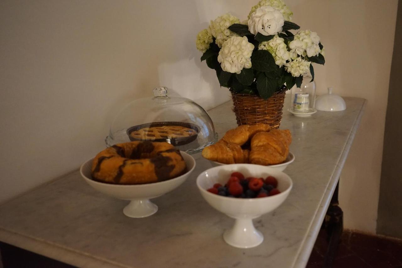 B&B Alla Corte Dei Medici ฟลอเรนซ์ ภายนอก รูปภาพ